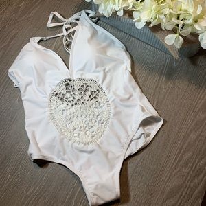 NWOT Women’s crochet one piece swimsuit